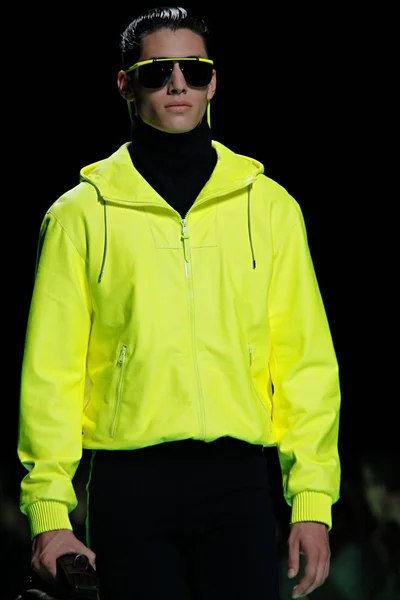 Look 37